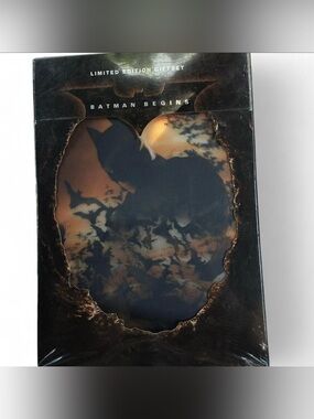 Batman Begins Limited Edition Giftset Graphic Box Art